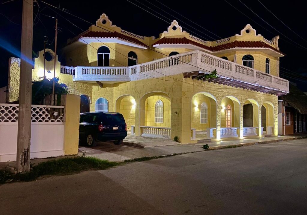 original-C3BE455D-19DC-43D6-9FC7-C78F9966A96D